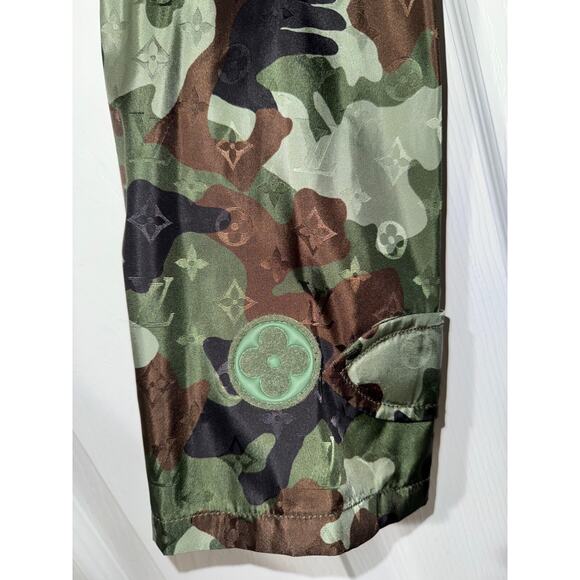 Louis Vuitton Virgil Abloh Monogram Camo Green Logo Anorak Windbreaker Jacket 48 - Picture 13 of 16